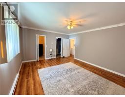 54 Premier Drive thumbnail 41