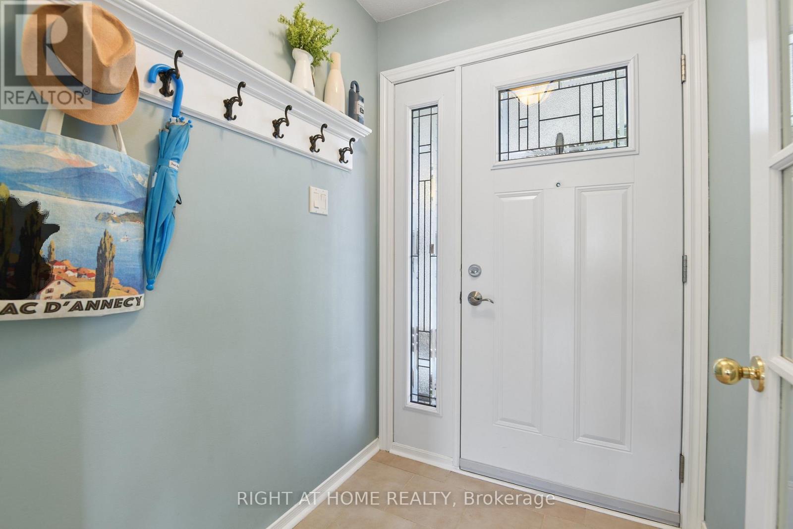 Enclosed Front Foyer