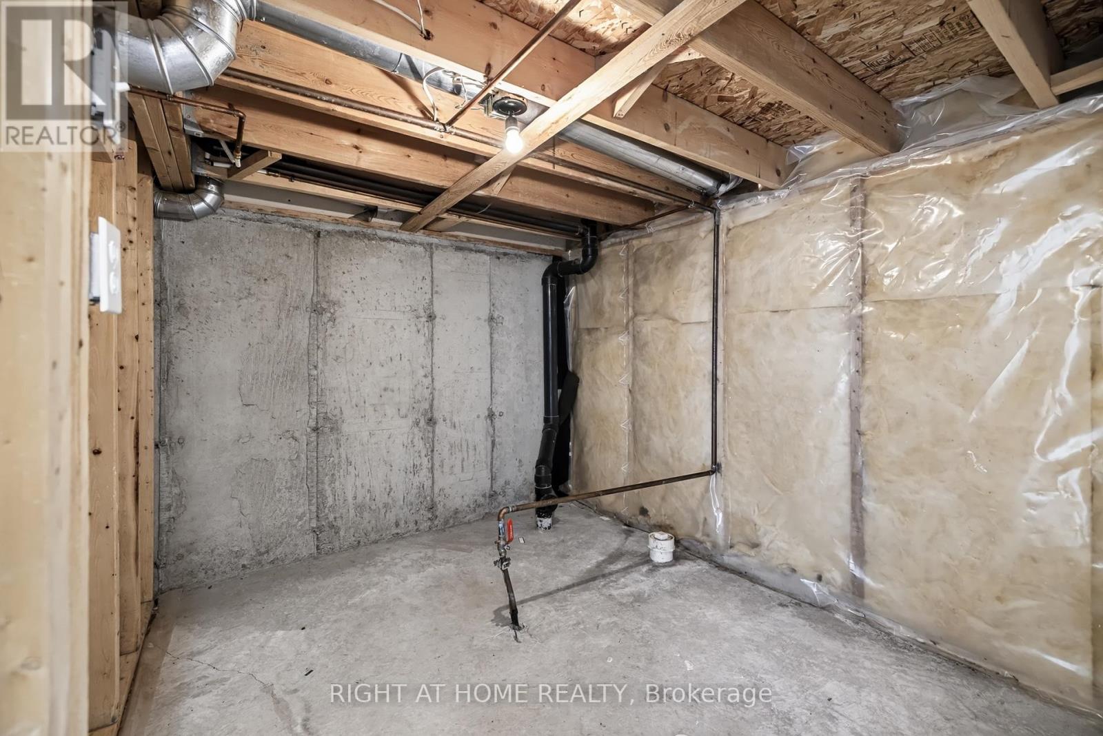 105 CRAMPTON DRIVE - Image 32