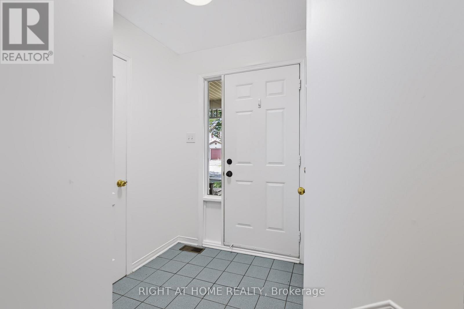 105 CRAMPTON DRIVE - 6