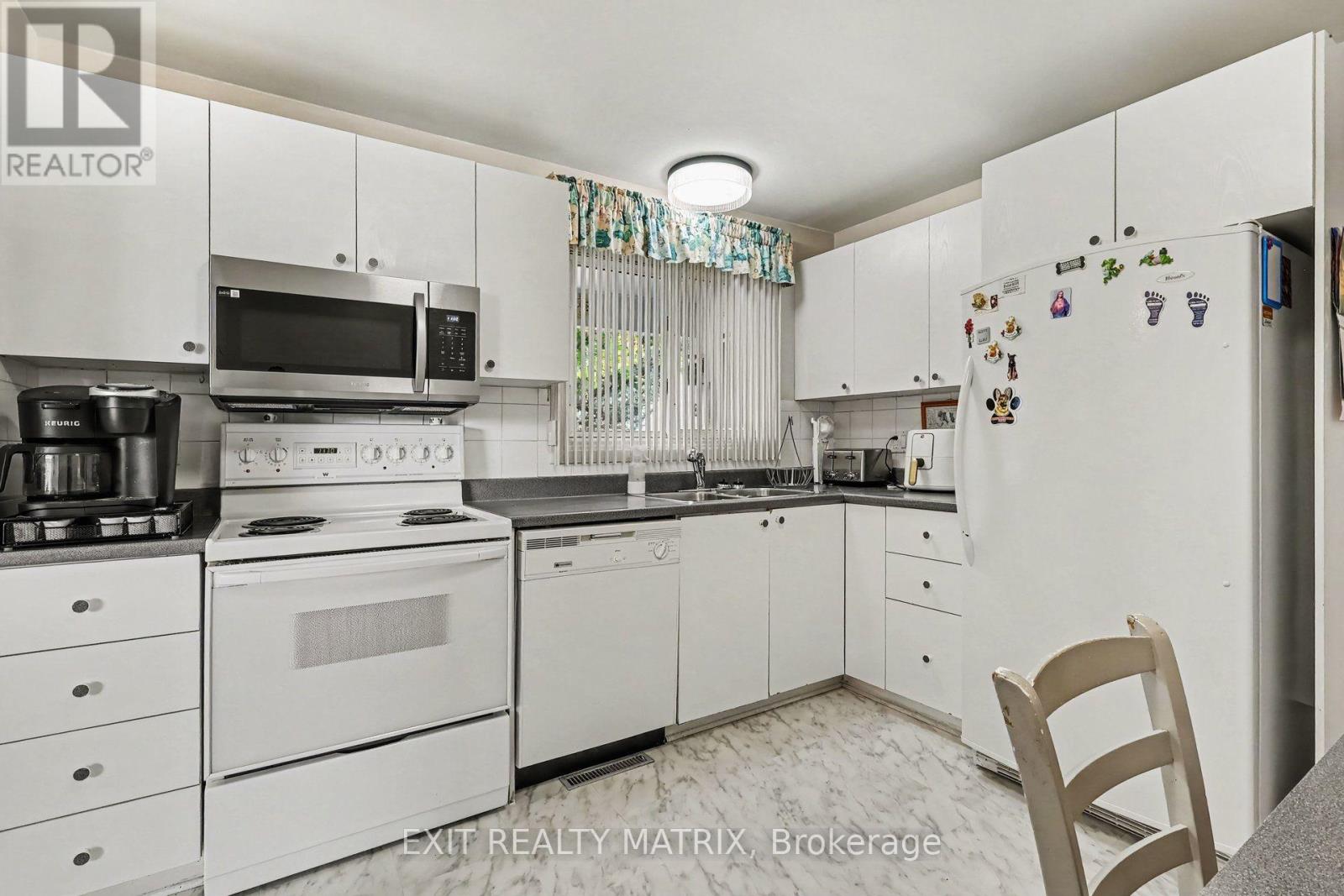 1887 ELMRIDGE DRIVE - 13