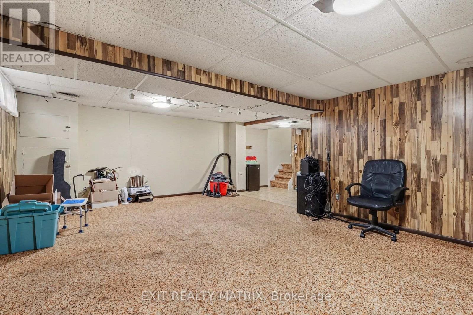 1887 ELMRIDGE DRIVE - 23