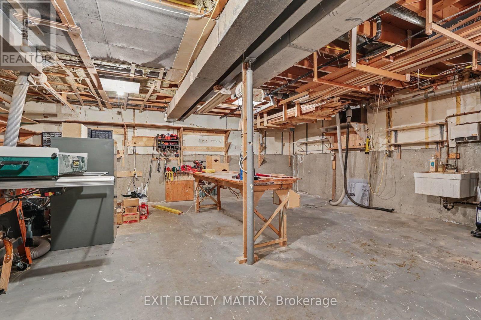 1887 ELMRIDGE DRIVE - 27