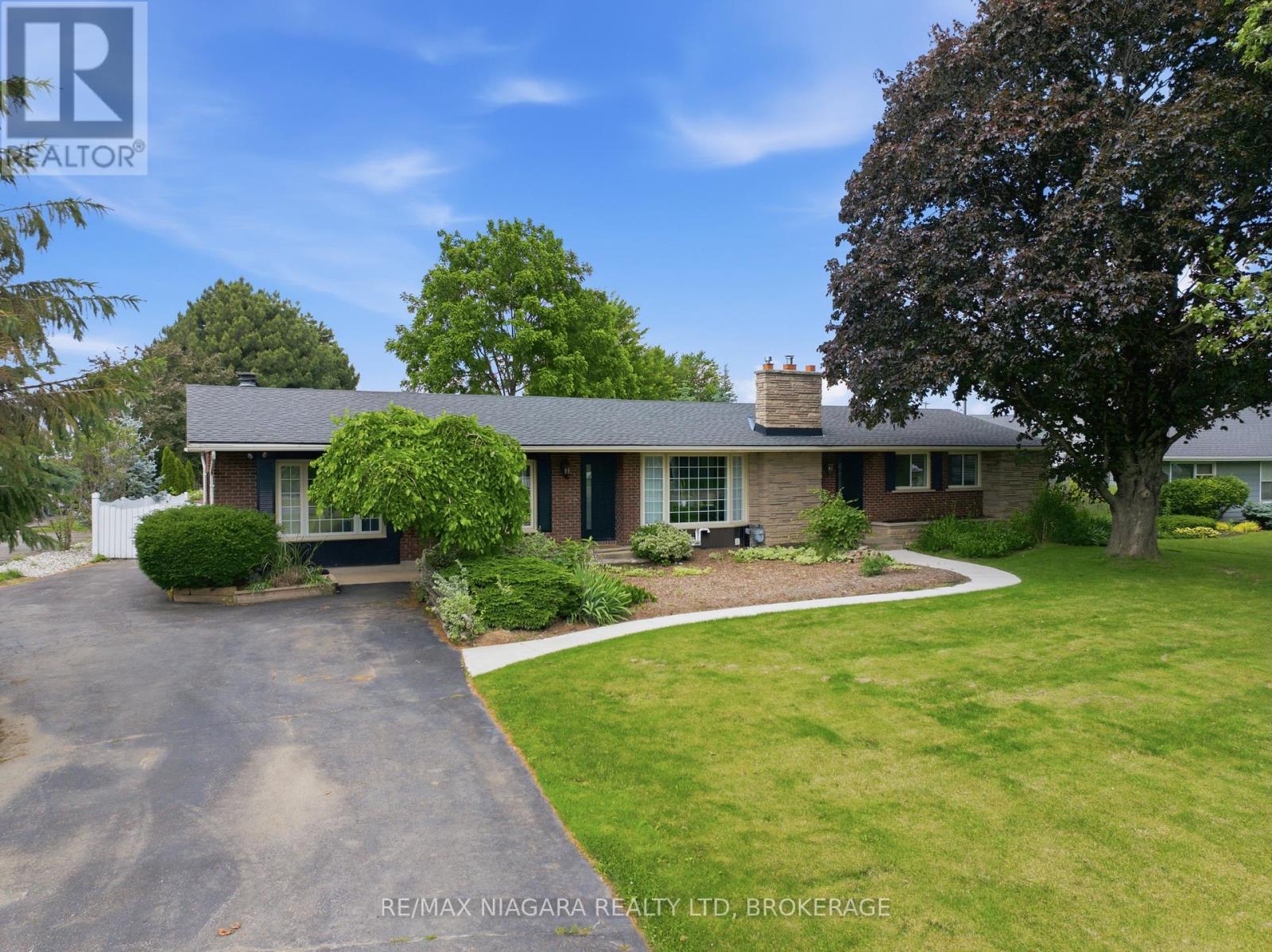 1042 LAKESHORE ROAD W, St. Catharines (Rural Port) — photo 1