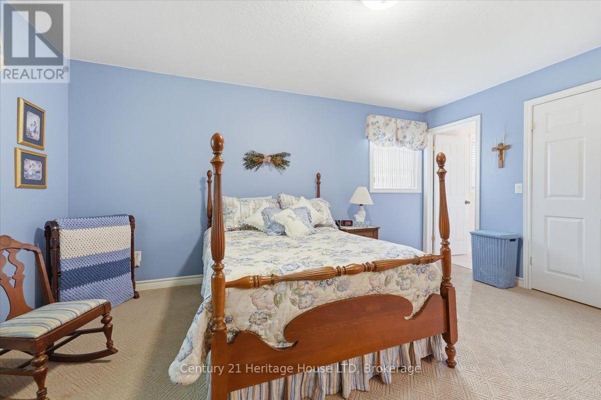 17 OAKRIDGE BOULEVARD - Image 19