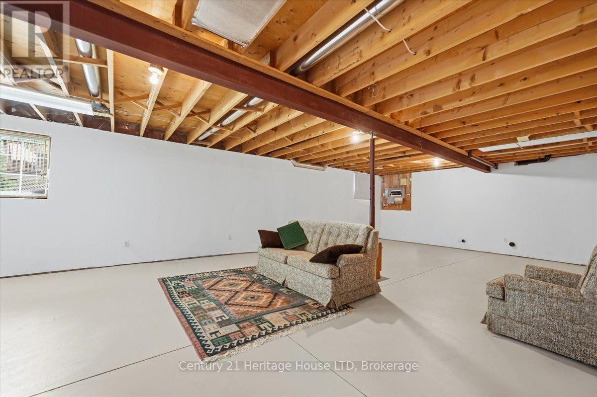 17 OAKRIDGE BOULEVARD - Image 30