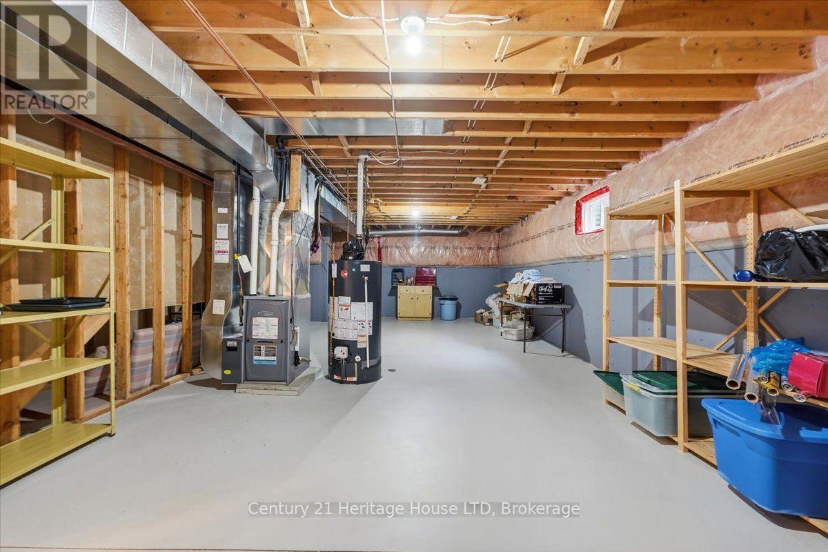 17 OAKRIDGE BOULEVARD - 32