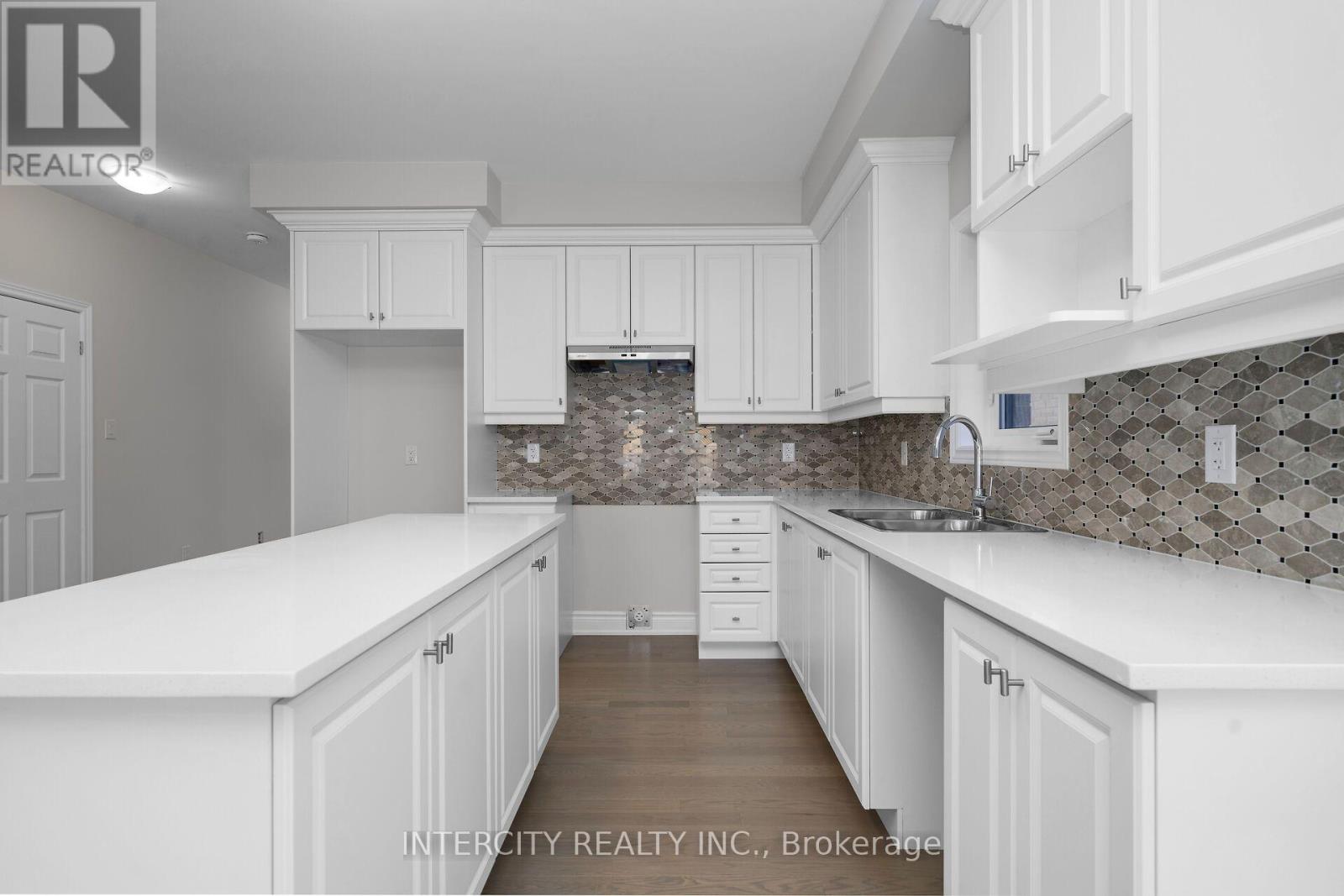 33 RUBY LANE - 9