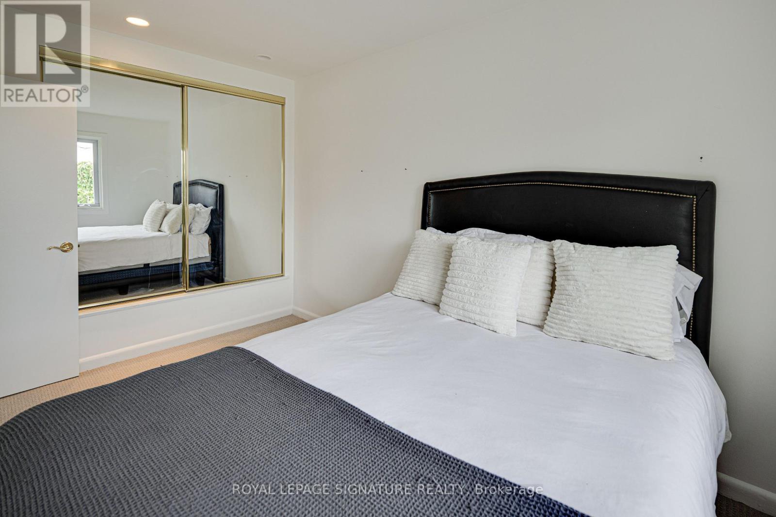16 BURDOCK LANE - 31