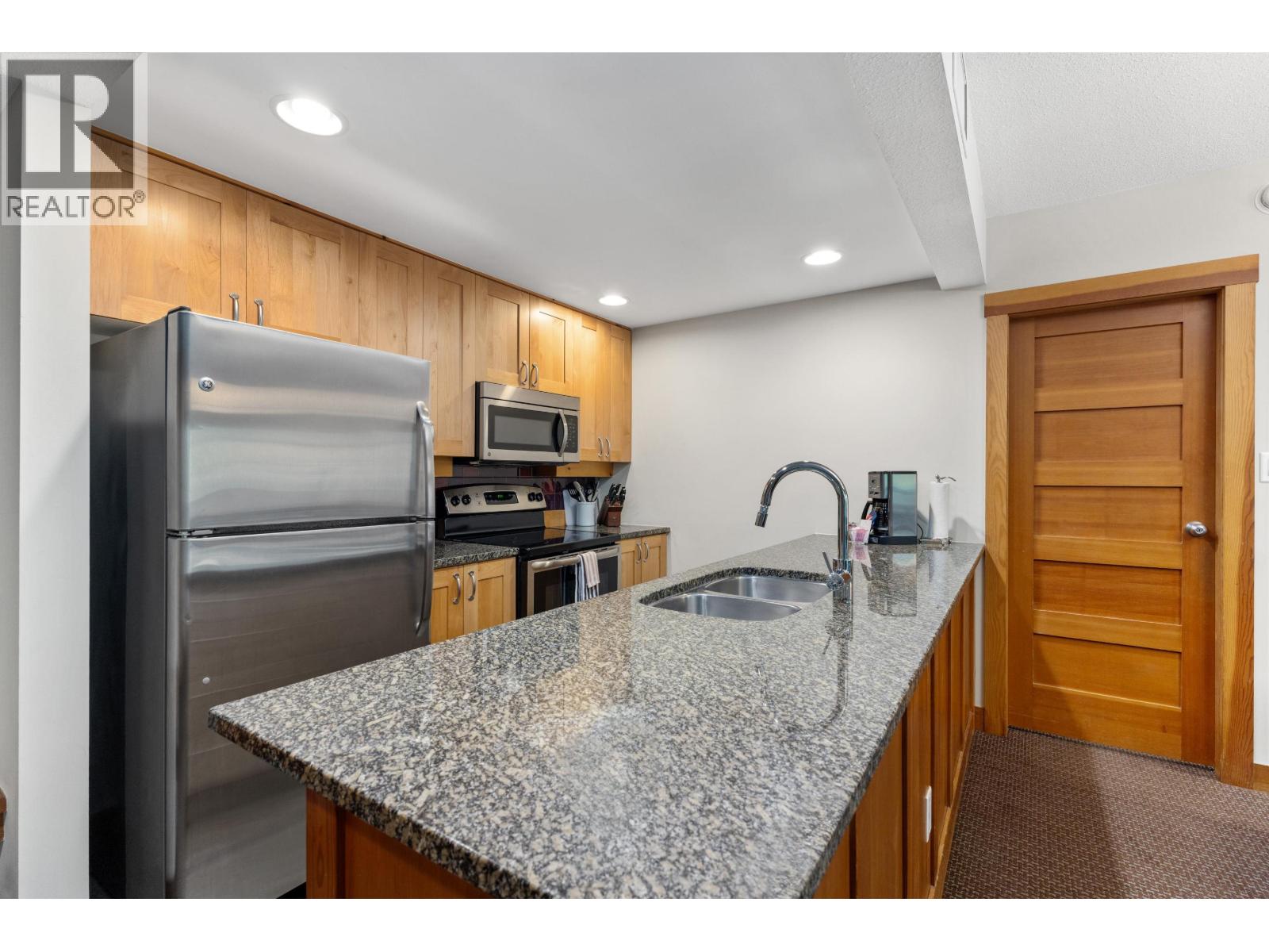 432A 2036 LONDON LANE, Whistler — photo 5