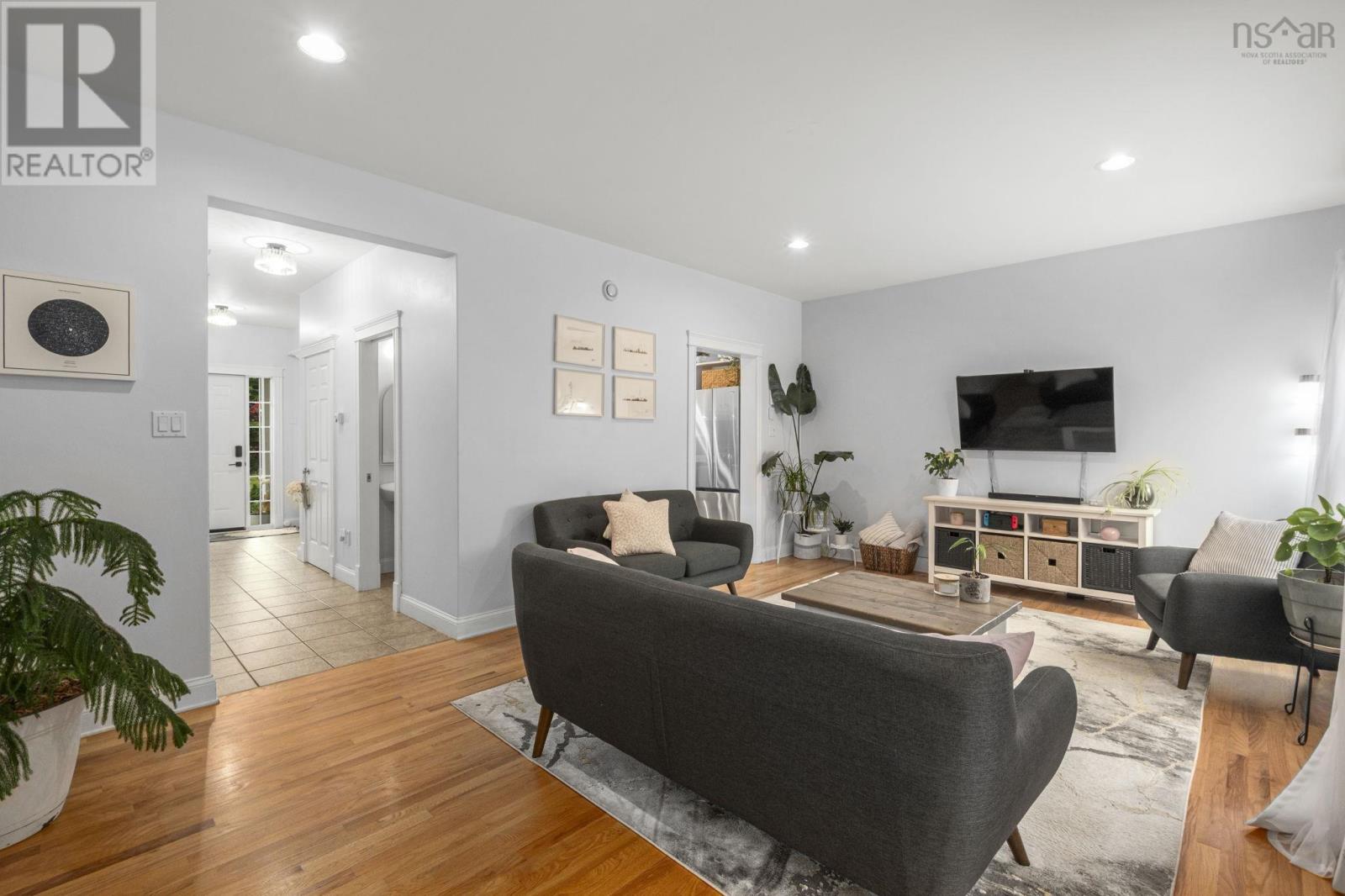38 Greenside Lane - Image 13