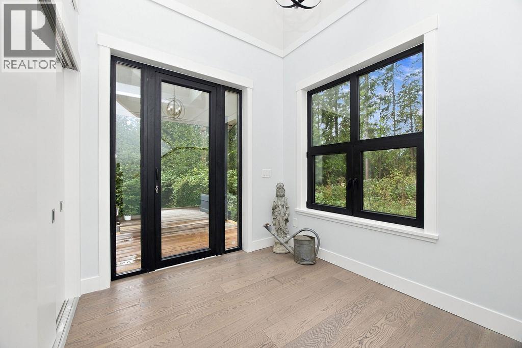 1535 MARGARET ROAD, Roberts Creek — photo 4