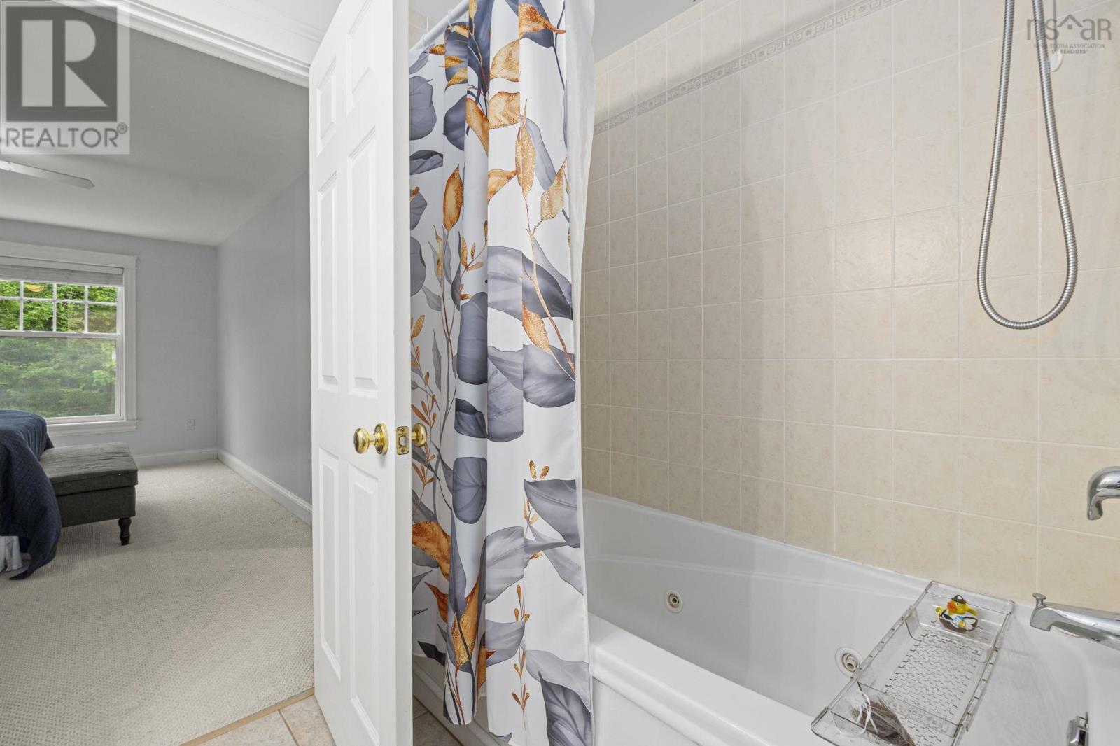 38 Greenside Lane - Image 22
