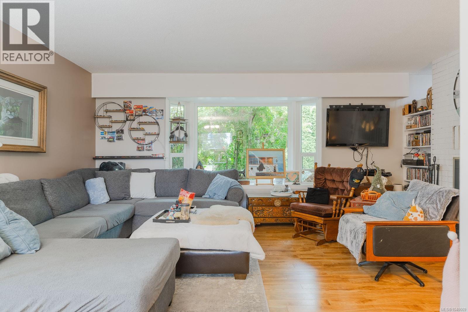 395 Dogwood Dr - 11