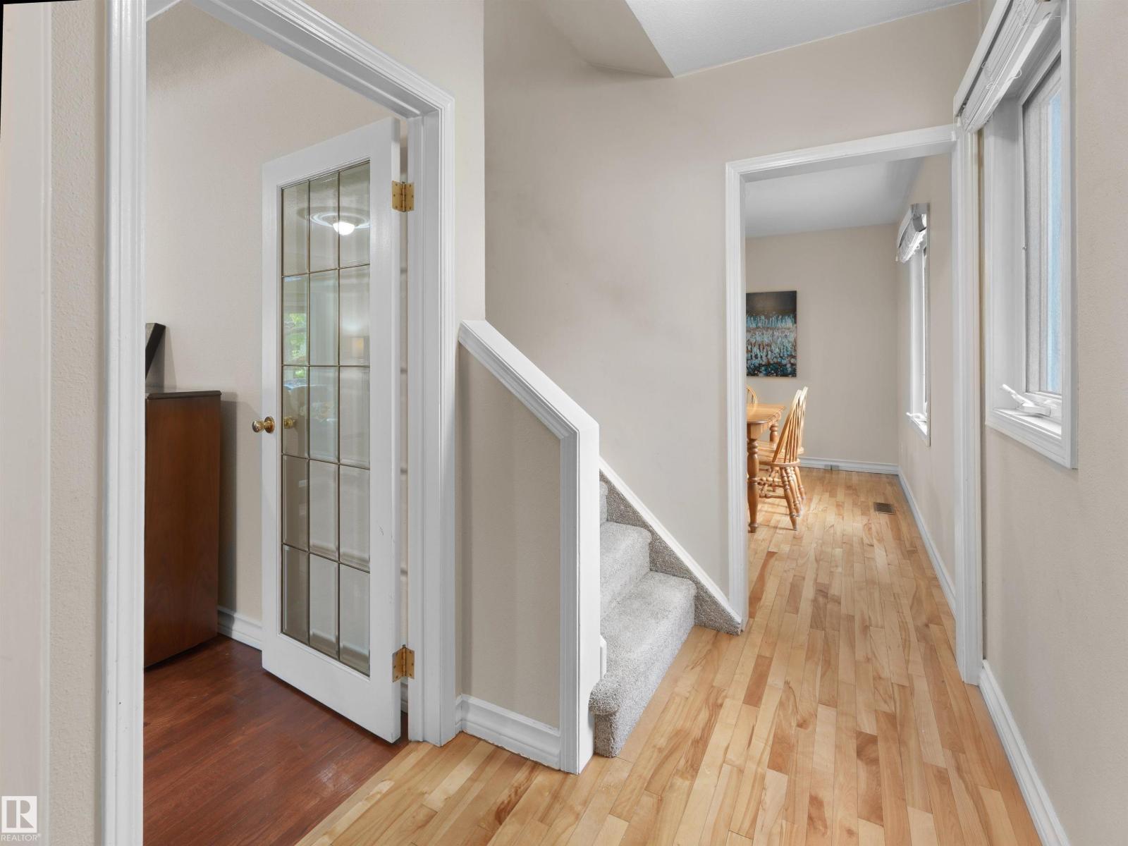 10968 75 AV NW - 15