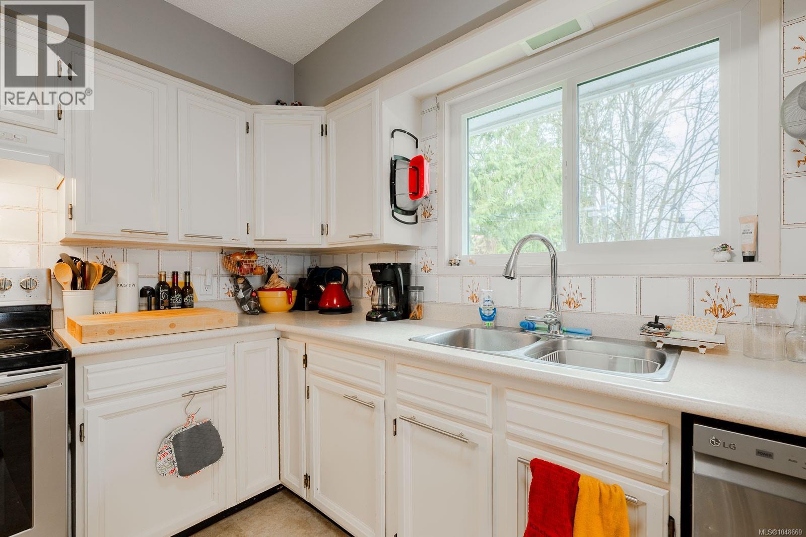 395 Dogwood Dr - 5