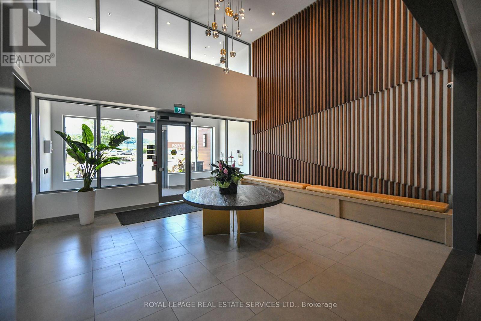 #613 121 Highway 8 Road, Hamilton (Riverdale), Ontario, L8G1C1, Hamilton (Riverdale), Ontario — photo 4 of 5
