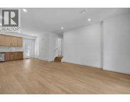 612 12 Avenue NE - photo 9