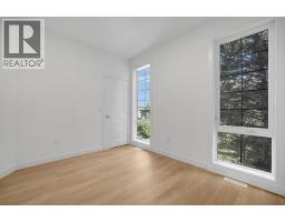 612 12 Avenue NE - photo 12