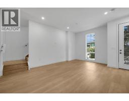 612 12 Avenue NE - photo 10