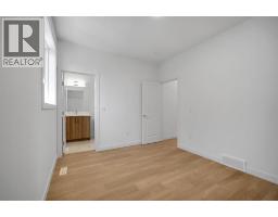 612 12 Avenue NE - photo 17