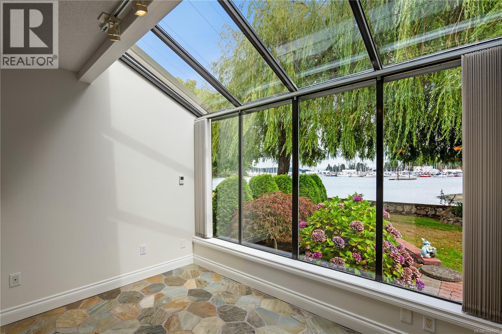 15 10457 Resthaven Drive, Sidney