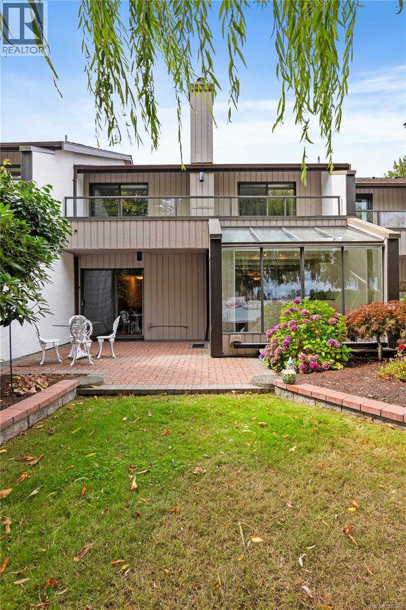 15 10457 Resthaven Drive, Sidney