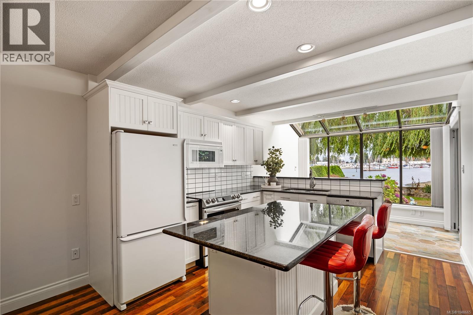 15 10457 Resthaven Drive, Sidney