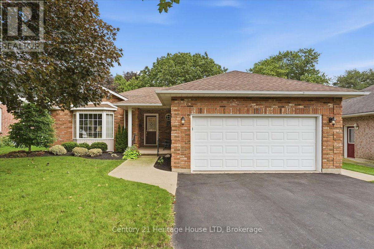 17 OAKRIDGE BOULEVARD - 1