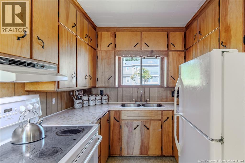 639 Main Street - Image 17