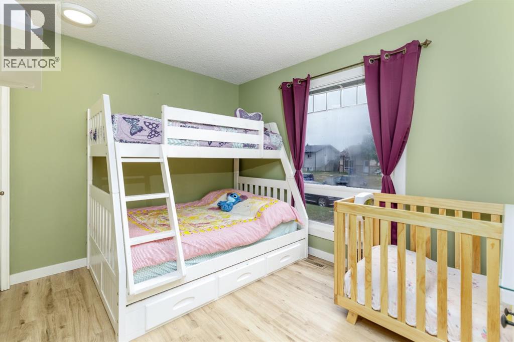 Listing photo – 152 Dundee Crescent, Penhold