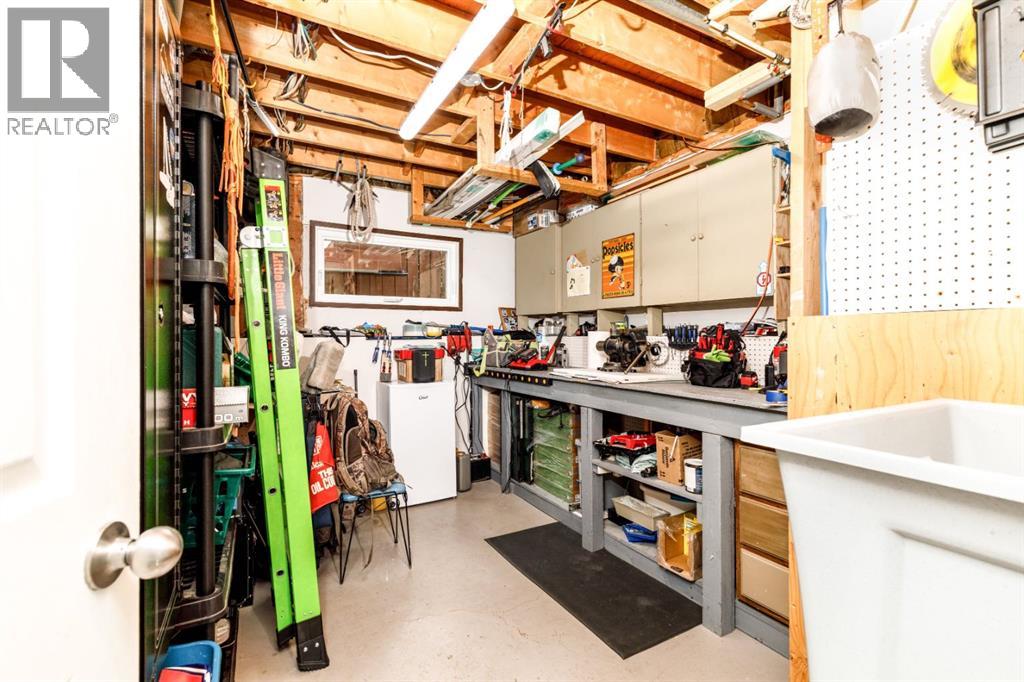 Listing photo – 152 Dundee Crescent, Penhold