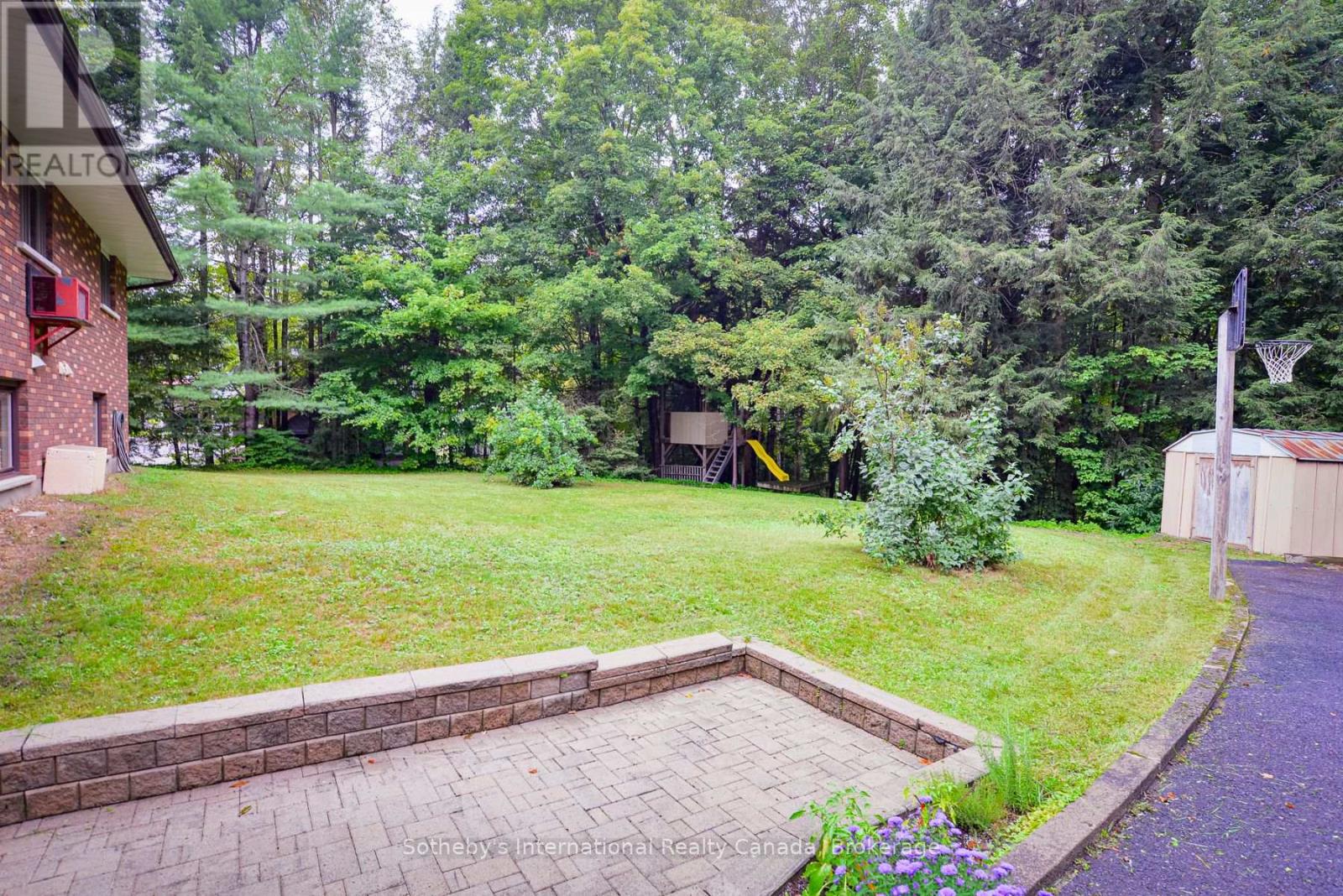 55 DENNISS DRIVE - Image 32