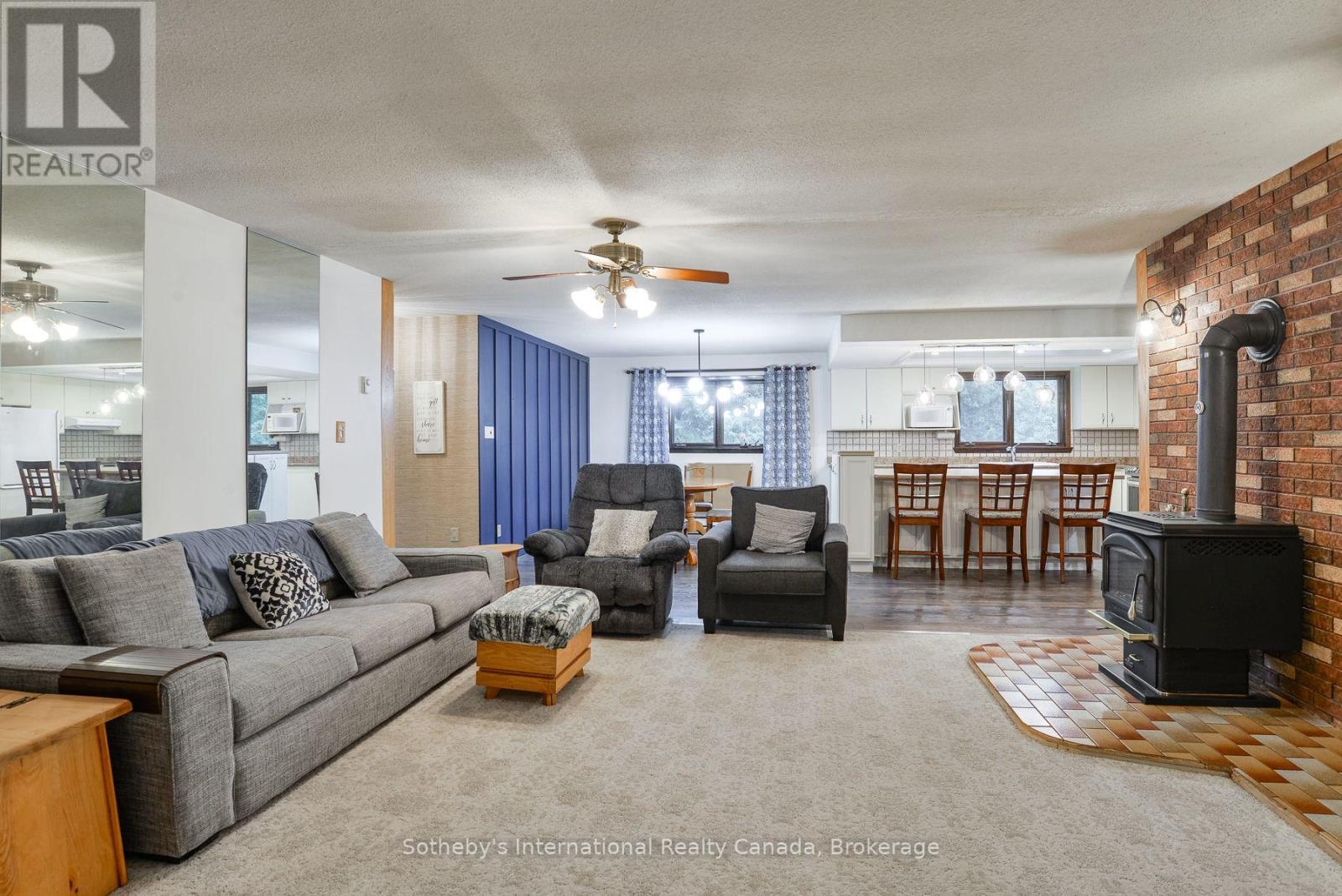 55 DENNISS DRIVE - 6