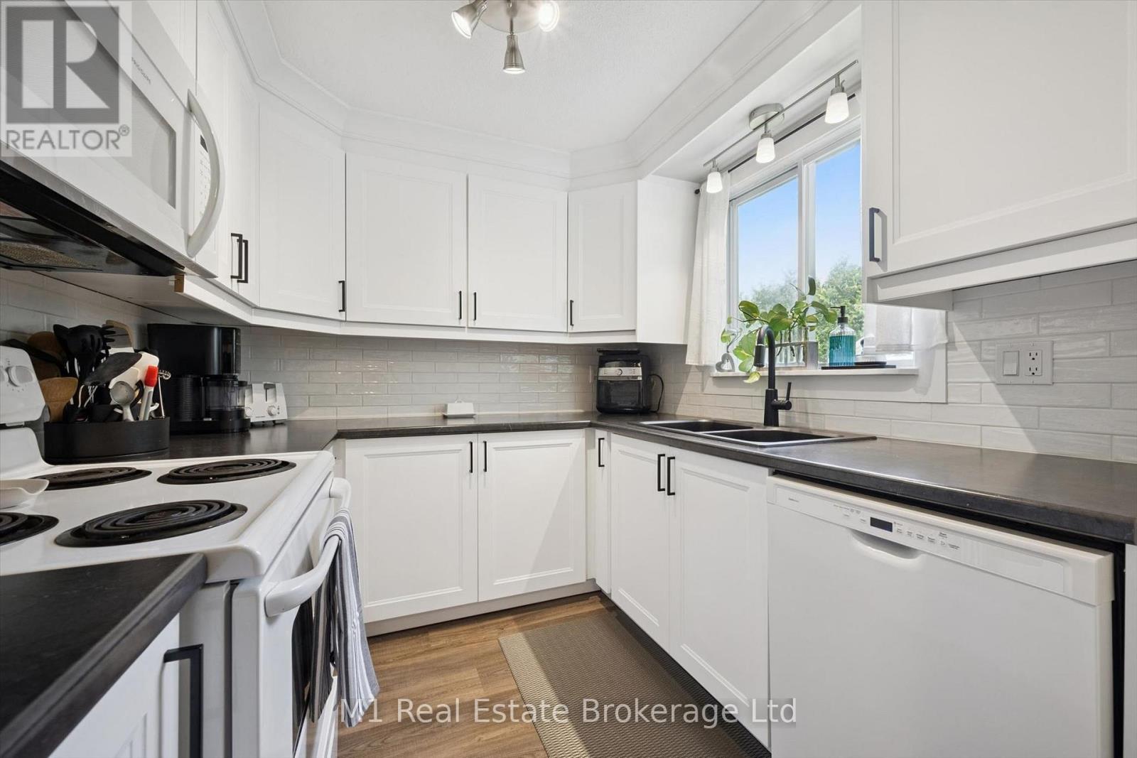 372 ARGYLL STREET - Image 11
