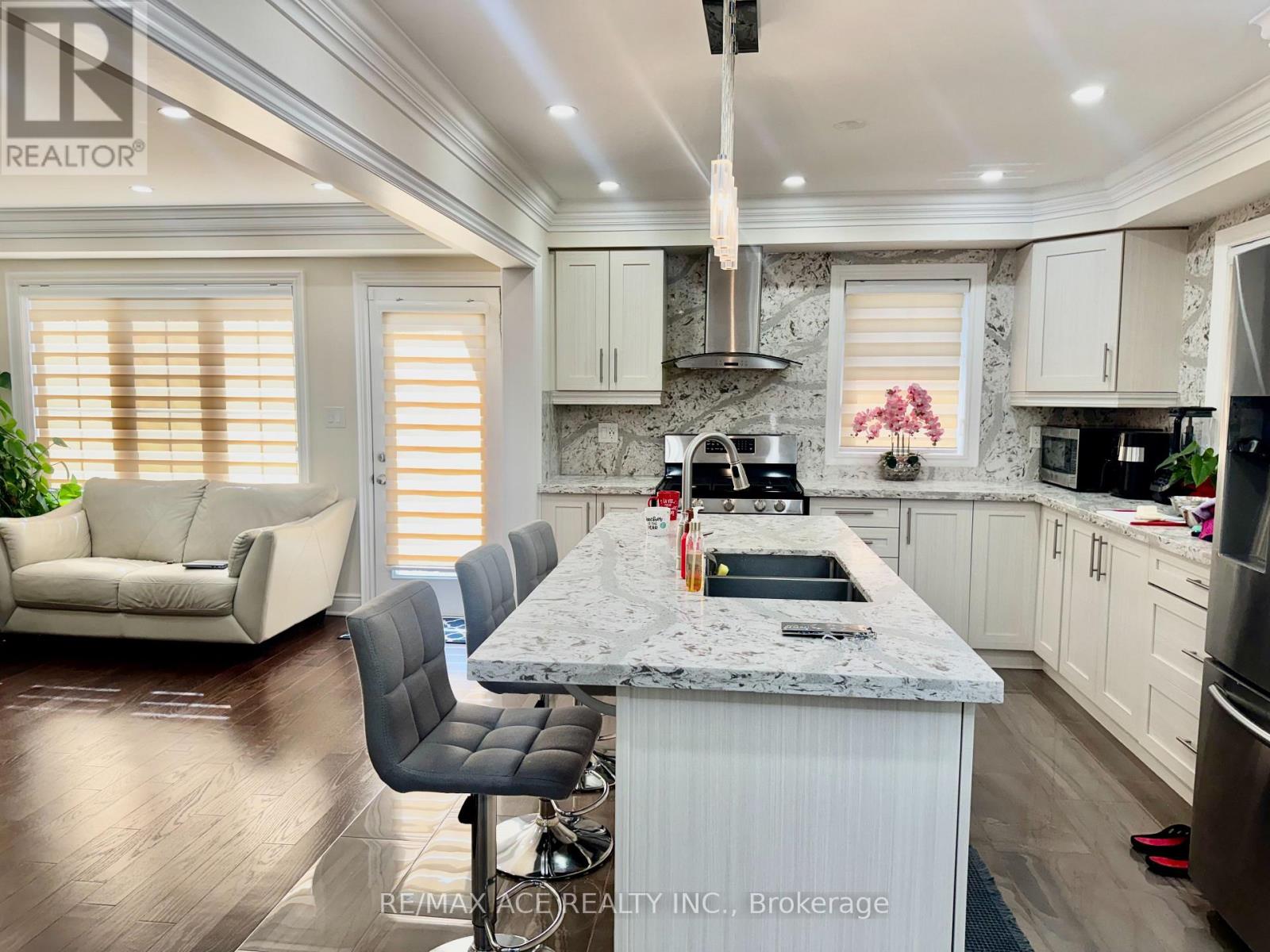 1011 CAMEO STREET - 12