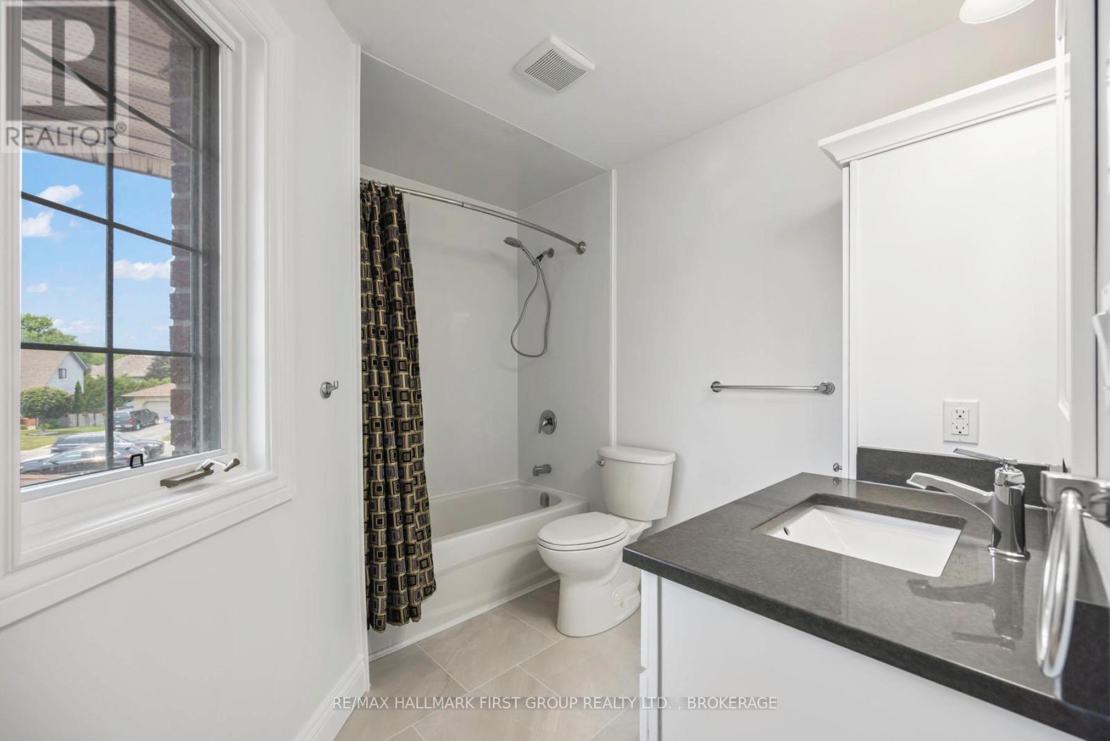 272 FRIARHILL CRESCENT - 30