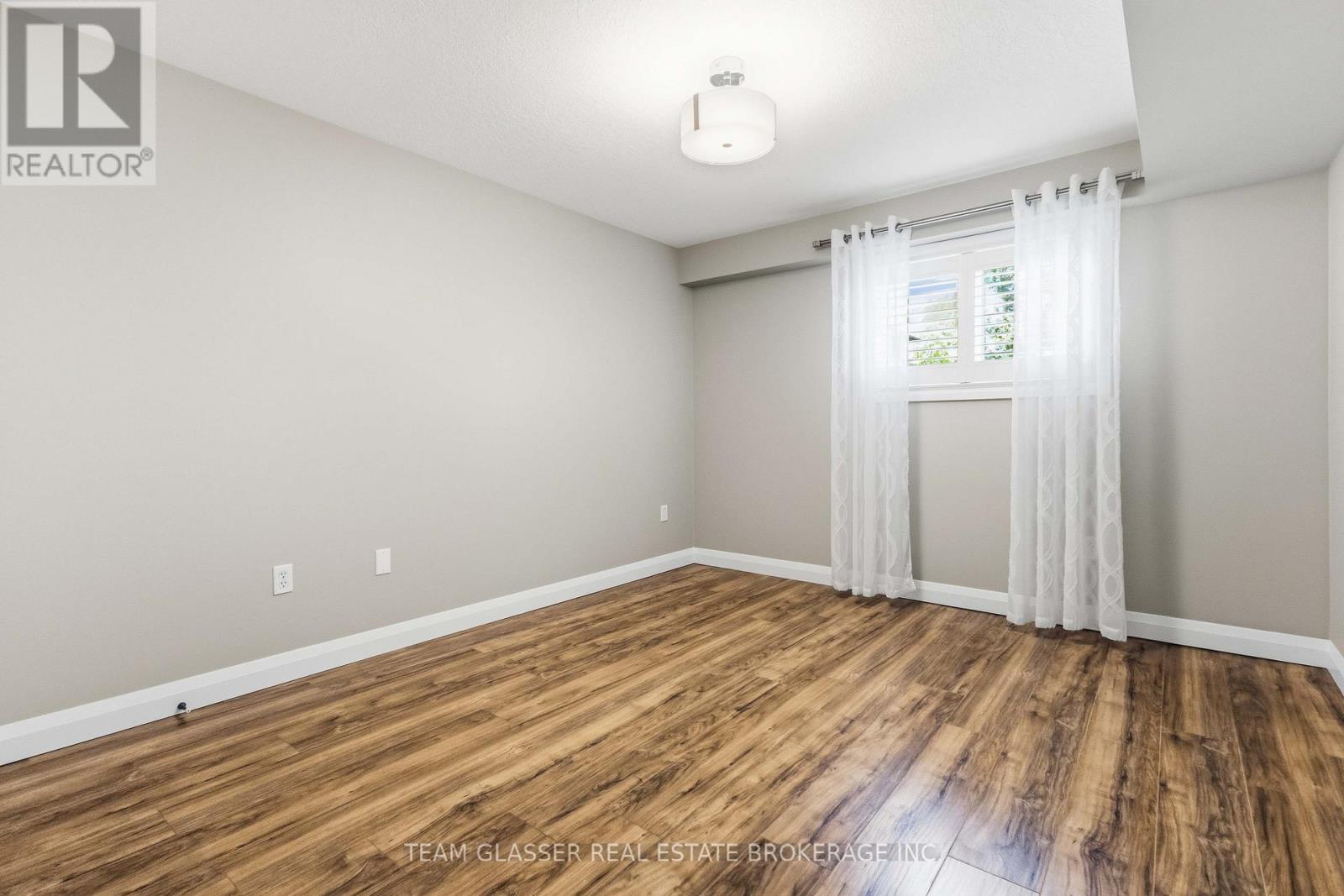 2334 MEADOWGATE BOULEVARD - Image 26