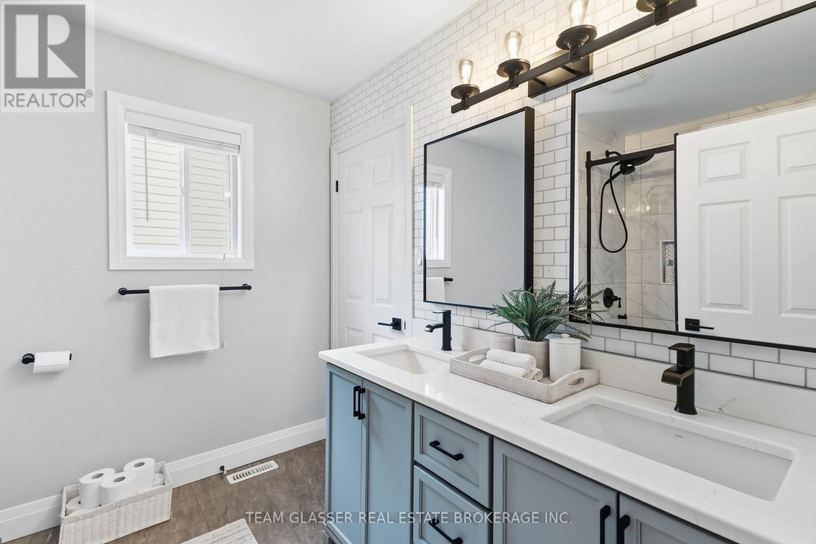 2334 MEADOWGATE BOULEVARD - Image 33