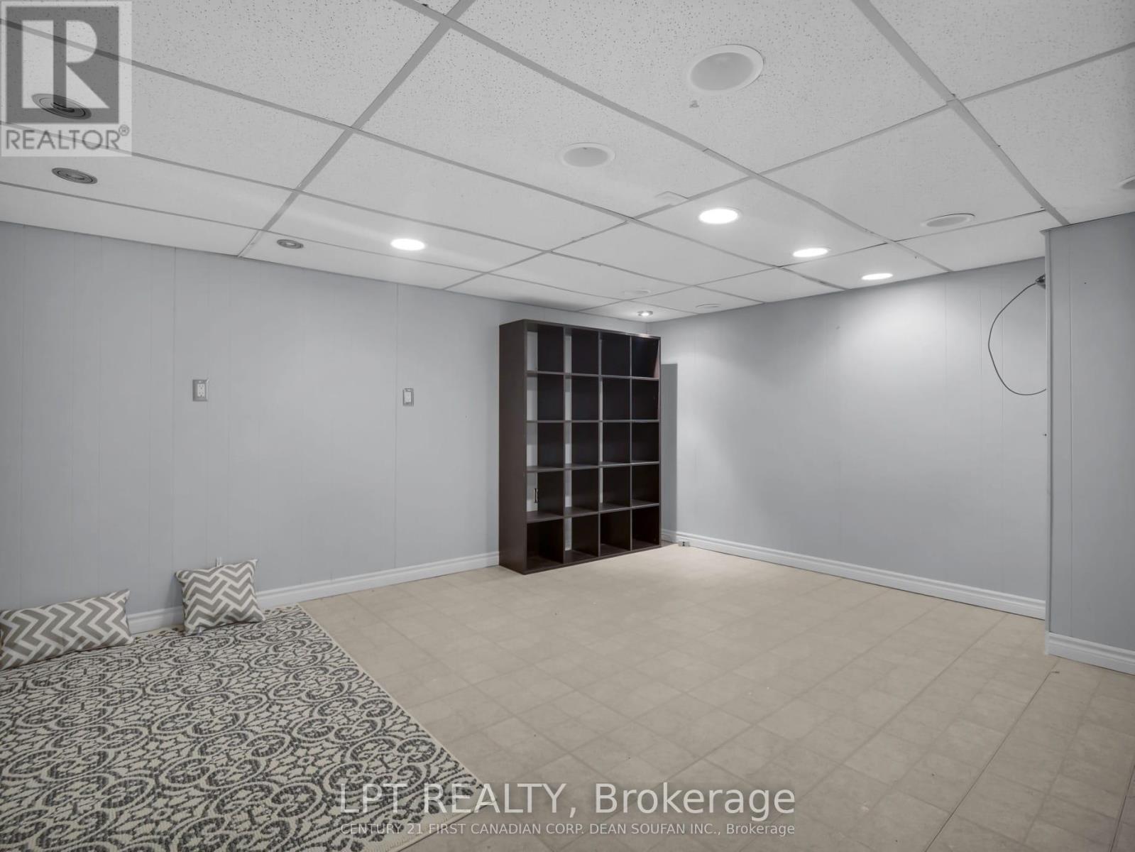 #100 51 SHOLTO DRIVE - Image 22