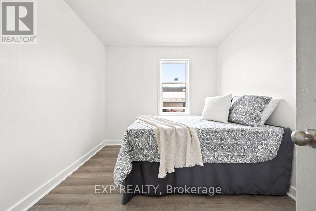 399 HAIG AVENUE - Image 24