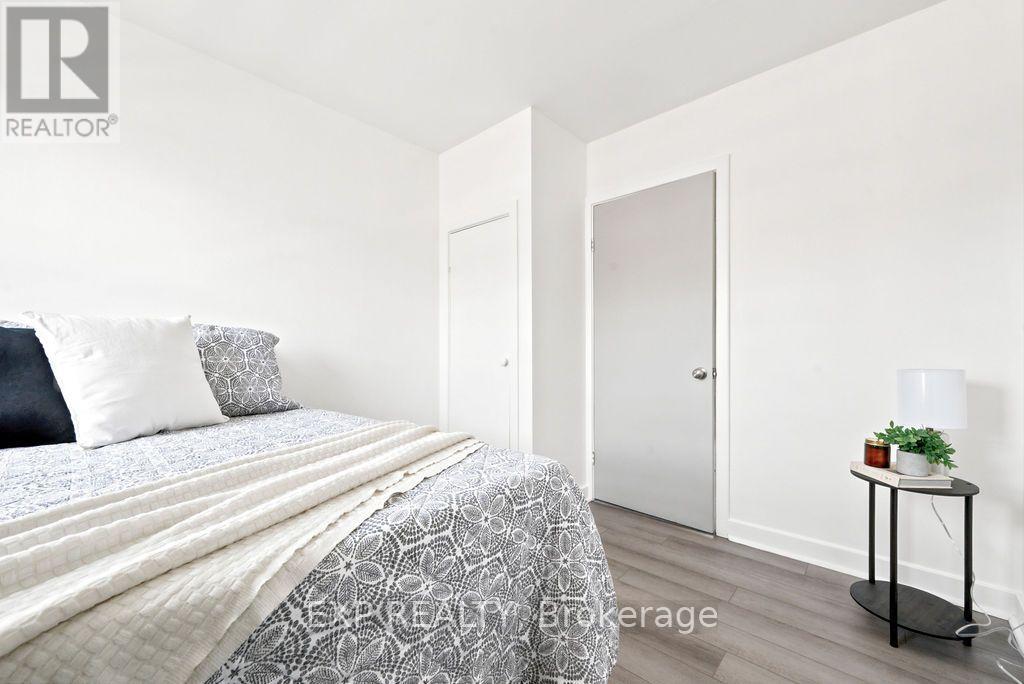 399 HAIG AVENUE - 25