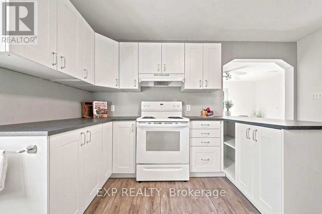 399 HAIG AVENUE - Image 37
