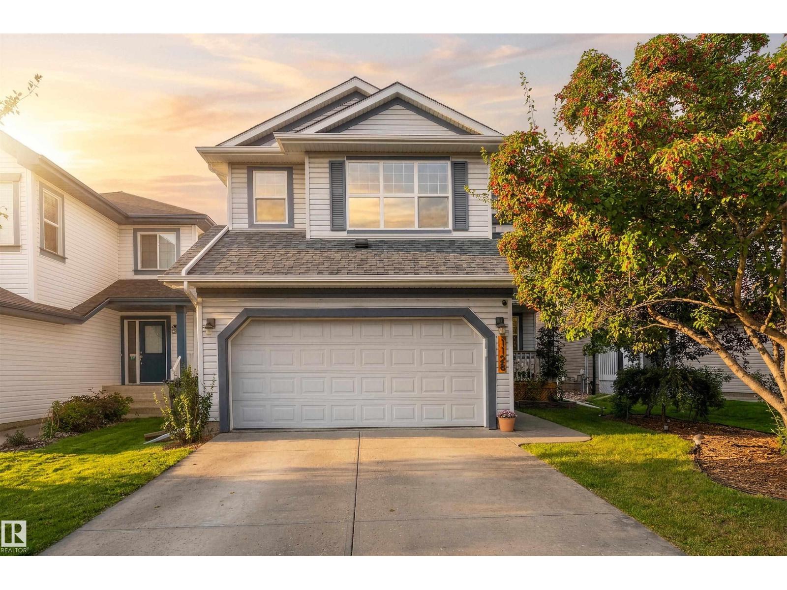1128 114 ST SW - 32