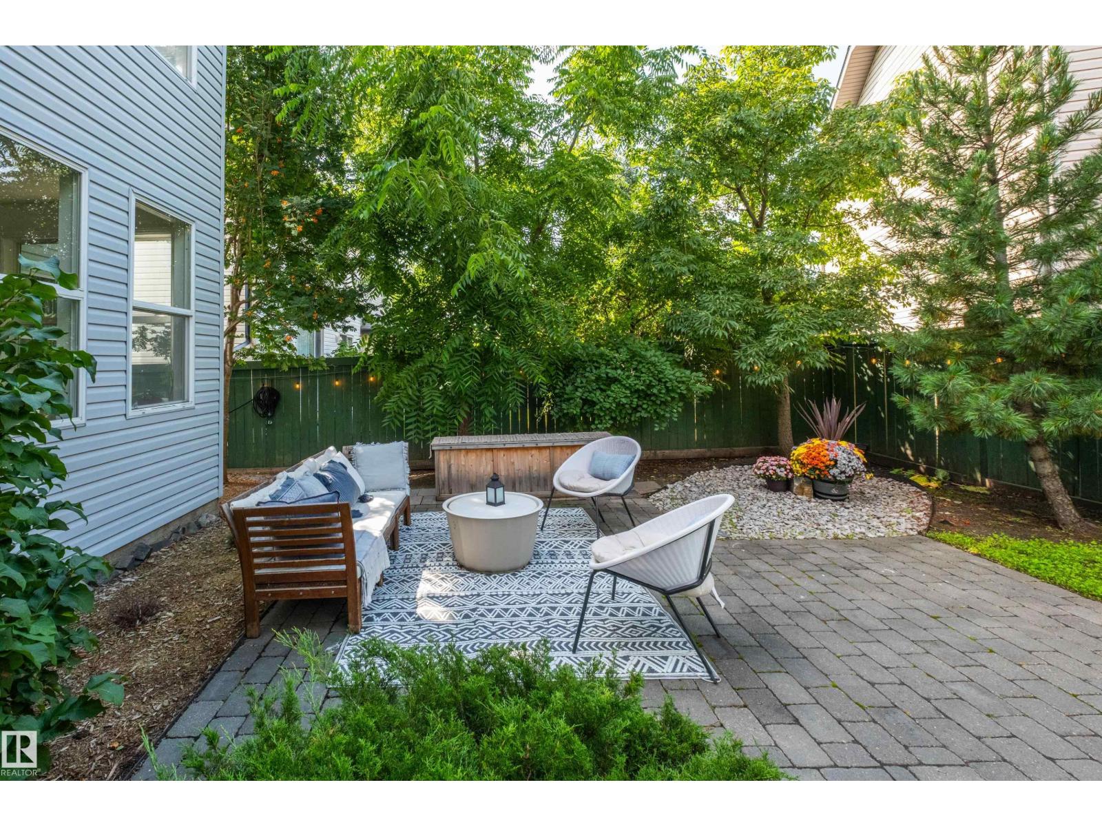 1128 114 ST SW - 39