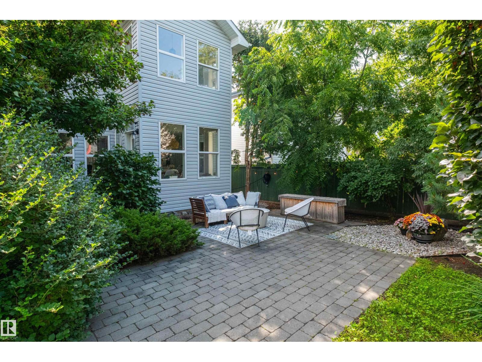 1128 114 ST SW - 42