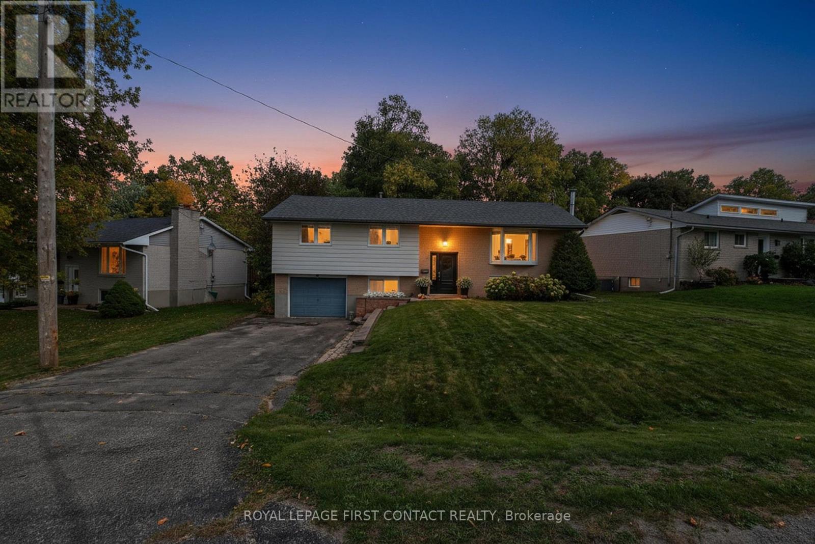 11 MACLAREN AVENUE - 31