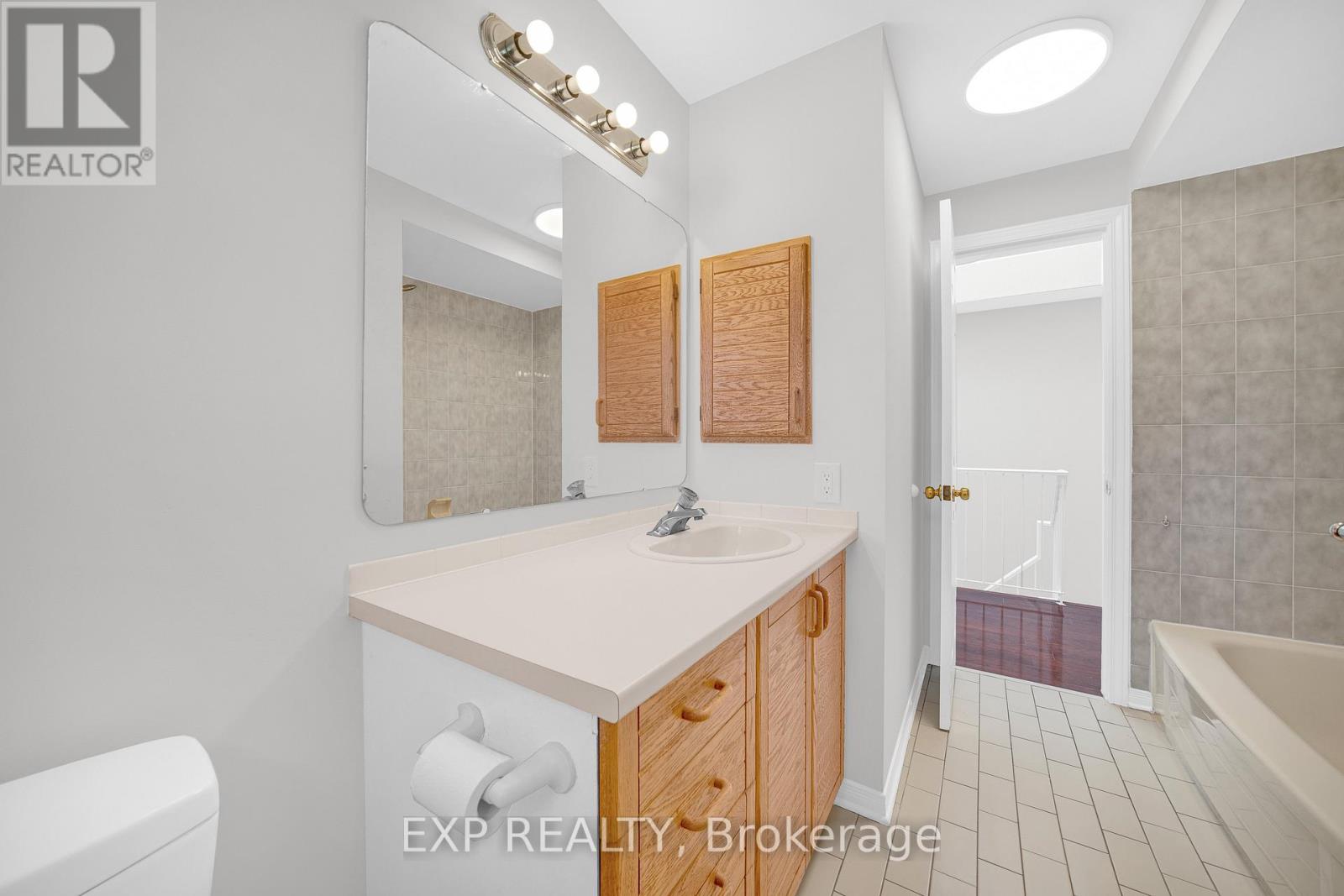 3 Bed, 3 Bath House for Sale in Ottawa – 18 ARBORDALE CRESCENT, Ottawa – MLS# X13745012 - Image 37