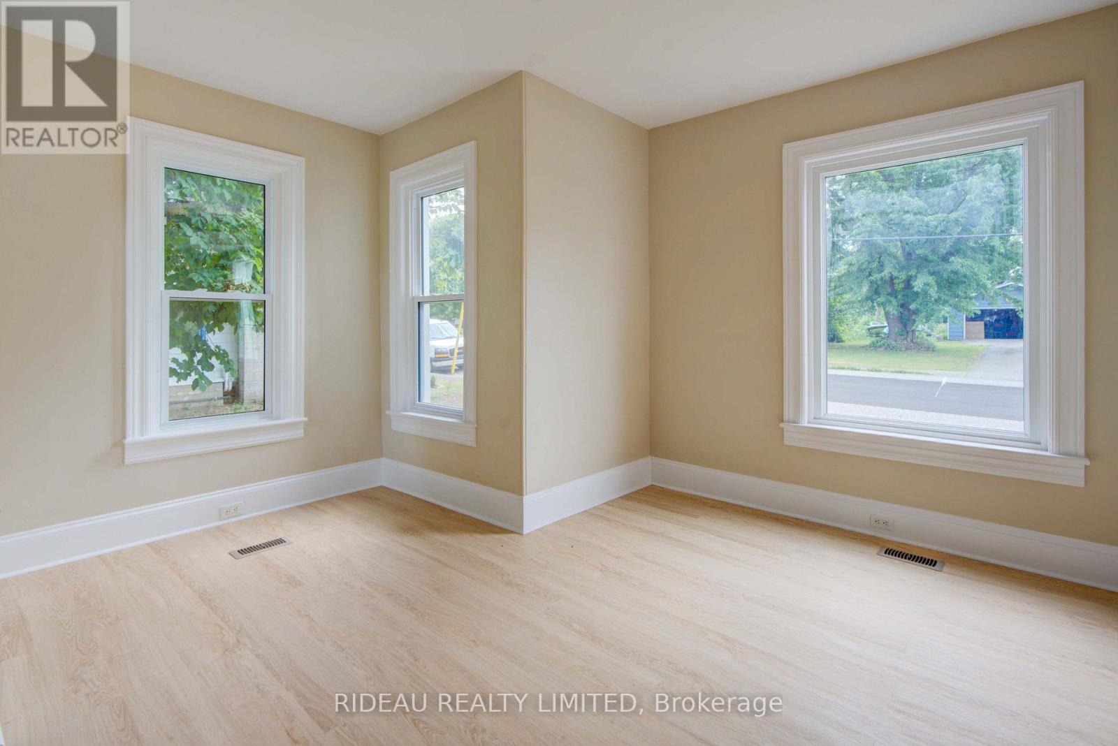 342 KITLEY LINE 8 ROAD, Elizabethtown-Kitley — photo 5
