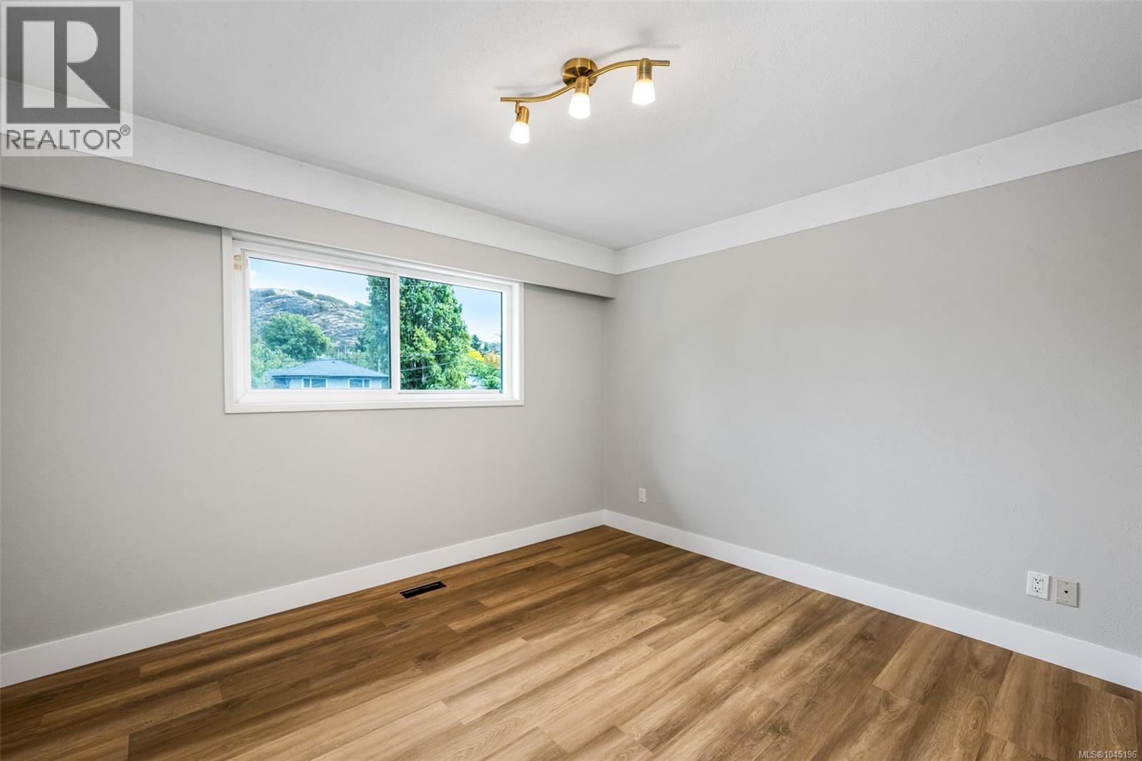1656 Stanhope Pl - Image 20